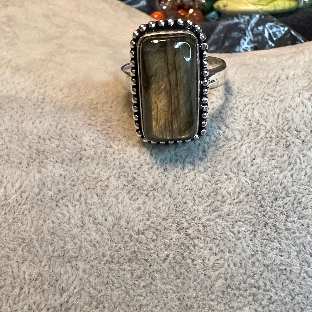 Elegant labradorite Stone Ring